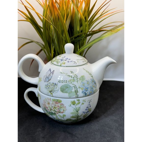 Summer River BV Copyright Porcelain Tea for One Blue Hydrangea - Picture 4 of 14